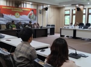 Pertemuan antara pihak TNI dari Komando Distrik Militer (Kodim) 0701 Banyumas, beberapa petinggi Universitas Jenderal Soedirman (Unsoed), dan perwakilan mahasiswa dari Badan Eksekutif Mahasiswa (BEM) Unsoed.