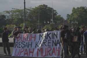 Aksi Mimbar Bebas Hari Buruh (01/05/2025) (beritaunsoed.com/Ahmad Fahry)