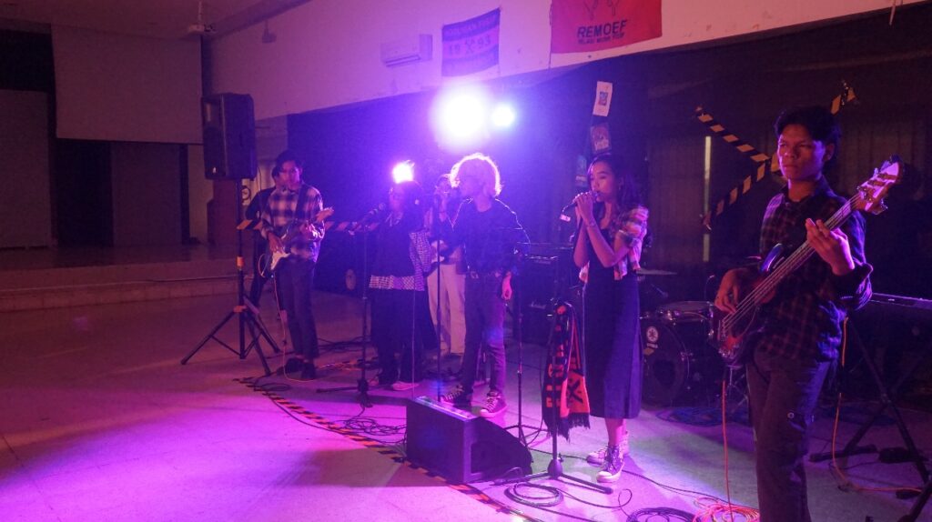 Penampilan Remoef di Acara Nyore di FISIP (5/10/2025) (Sumber: Arsip Dokumentasi Remoef)