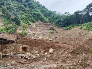 Kondisi lahan tambang di Desa Baseh (9/12/2025) (beritaunsoed.com/Ryu Athallah Raihan)