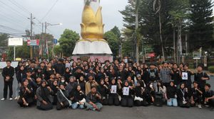 Sesi dokumentasi massa Aksi Kamisan (03/09/2026) (Beritaunsoed.com/Ryu Athallah Raihan)