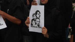 Poster menyuarakan “Menolak Lupa” korban-korban pelanggaran HAM (03/09/2026) (Beritaunsoed.com/Annisa Dwi Rahman)