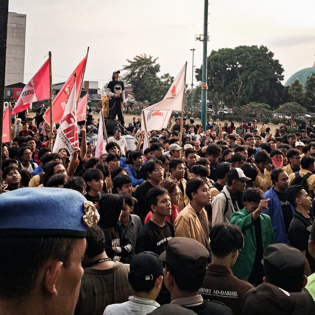 Titik kumpul massa aksi di Pendopo Si Panji (20/10/2026) (Beritaunsoed.com/Artika Putri Kinanti)